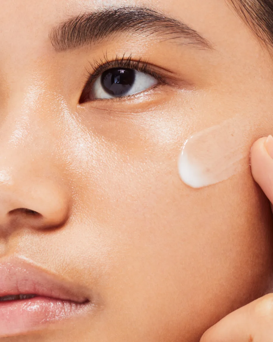Glossier Priming Moisturizer Balance gel-cream pump tube with pink cap