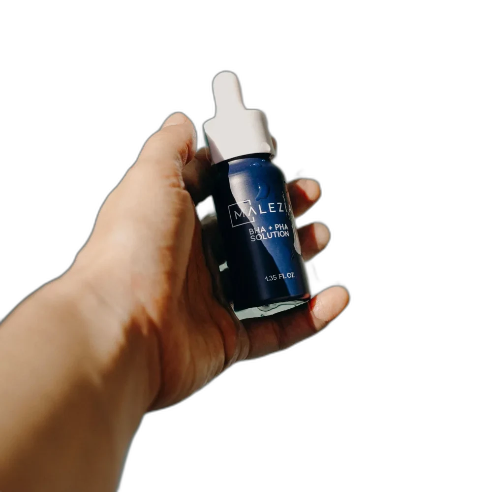 Malezia 2% BHA Gel Cleanser bottle